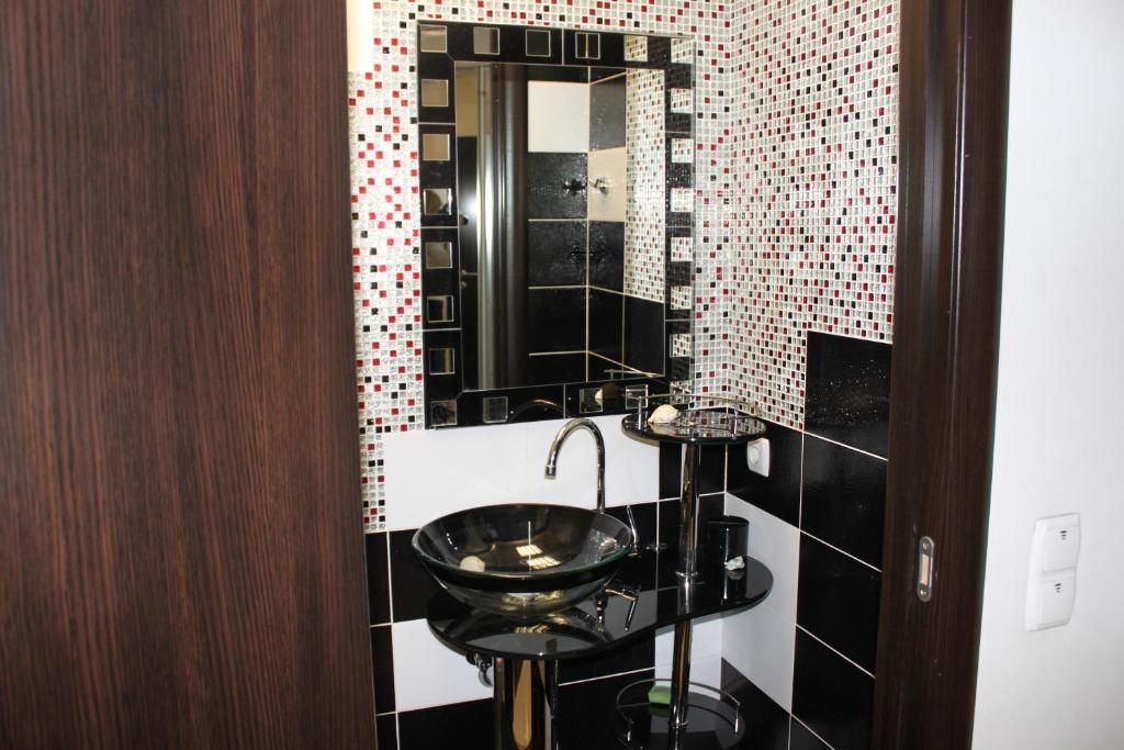 Апартаменты Cozy Apartment in Most City Center Днепр-36